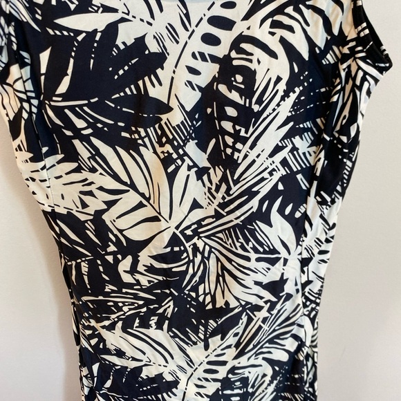 Shore Shapes Swimwear Suit Size 12 Black / White One Piece Floral - Picture 3 of 7